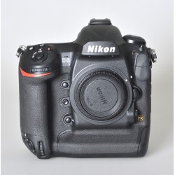 Nikon D5 Reflex Pro Dual XQD - 154 clics - Like New- USED